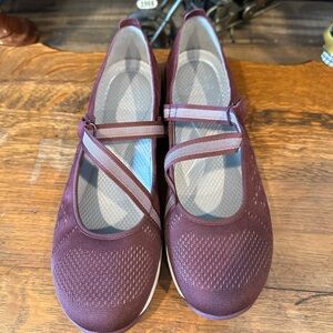 Women’s Knit Ballet Flats with Cross Straps in Burgundy